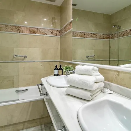 Fa - Fabulous Apartment With In And Outdoor Pool شقة