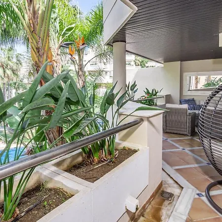 شقة Fa - Fabulous Apartment With In And Outdoor Pool ماربيا