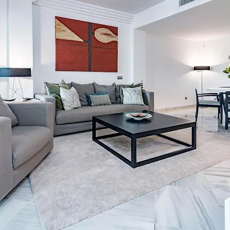 Fa - Fabulous Apartment With In And Outdoor Pool *