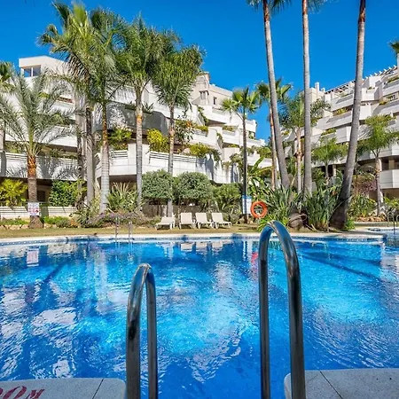 Fa - Fabulous Apartment With In And Outdoor Pool Apartman Marbella