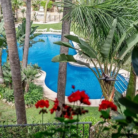 Apartman Fa - Fabulous Apartment With In And Outdoor Pool *