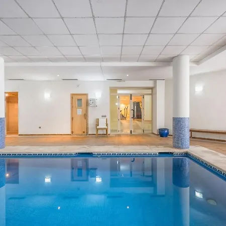 Fa - Fabulous Apartment With In And Outdoor Pool Apartman *